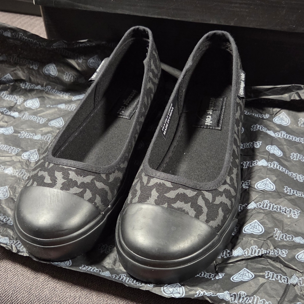 Strangecvlt Emily Bat Blackout Size 7 NIB - Picture 8 of 9
